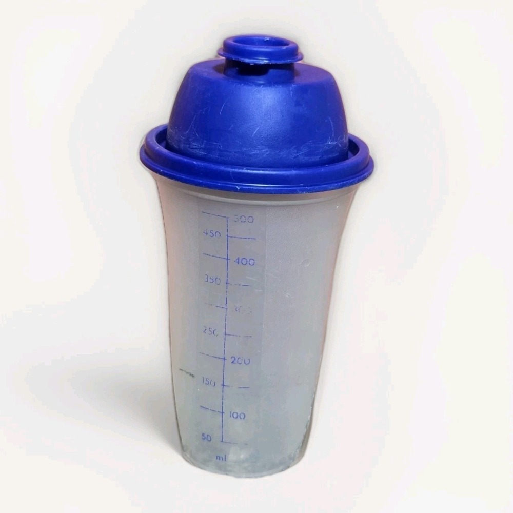 VTG Tupperware Quick Shake Mixer Blender 16 oz Blue Lid No Insert 2 Pc Set 844-2